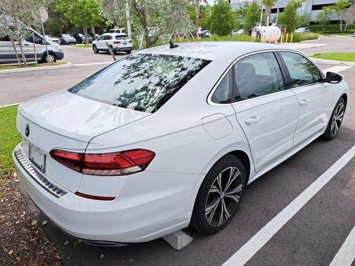 2022 Volkswagen Passat 2.0T SE