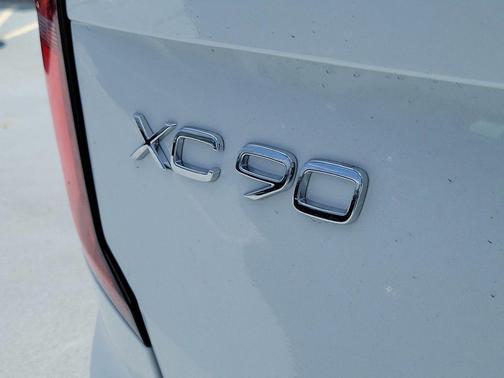Crystal White Pearl 2026 Volvo XC90 Plug-In Hybrid Plus, T8 AWD, Electric/Gasoline, Bright, 7 Seats
