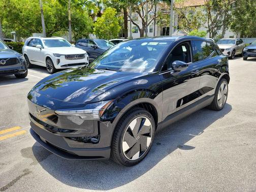 Onyx Black Metallic 2026 Volvo EX30 Plus, Single Motor, Fuly electric