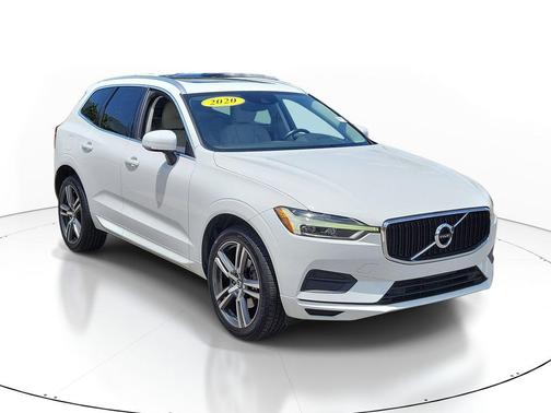 Ice White 2020 Volvo XC60 T5 Momentum