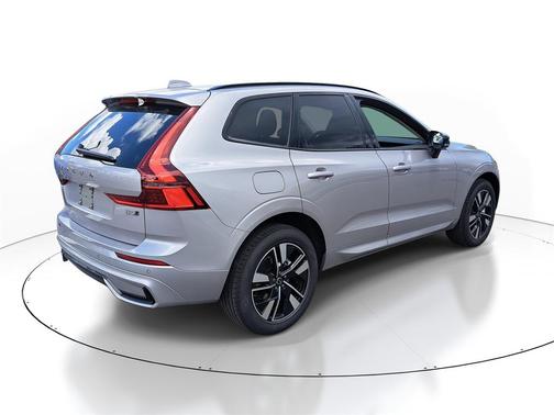2026 Volvo XC60 B5 Core