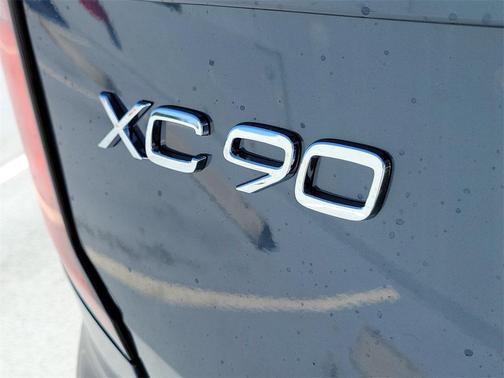 2026 Volvo XC90 Ultra, B6 AWD Gas (mild hybrid), Gasoline, Bright, 7 Seats