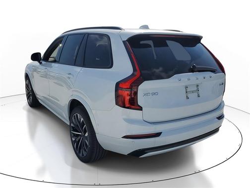 2026 Volvo XC90 Ultra Dark Theme, B6 AWD Gas (mild hybrid), Gasoline, 7 Seats