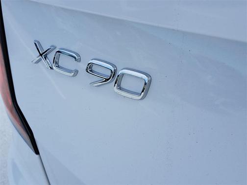 2026 Volvo XC90 Plus, B6 AWD Gas (mild hybrid), Gasoline, Bright, 7 Seats