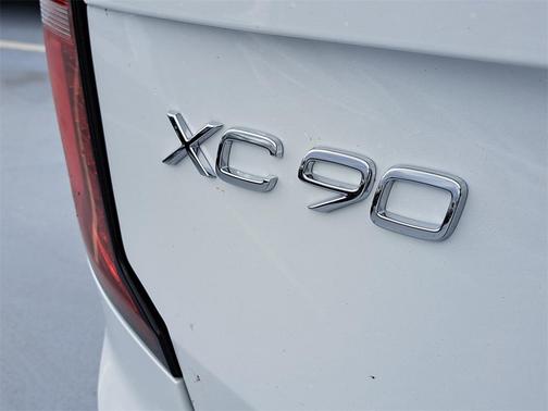 2026 Volvo XC90 B6 Ultra Dark Theme 7-Seater