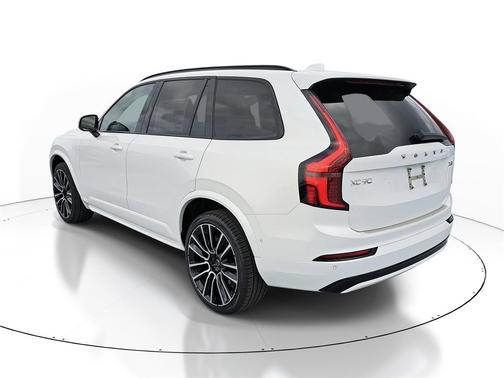 2026 Volvo XC90 B6 Ultra Dark Theme 7-Seater