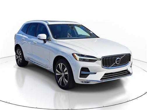 2023 Volvo XC60 B5 Plus Bright Theme