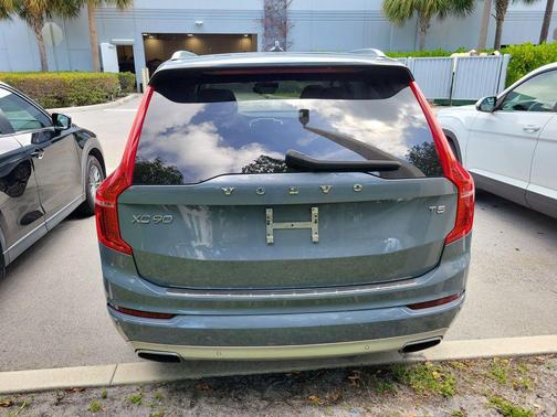 Thunder Grey Metallic 2020 Volvo XC90 T5 Momentum