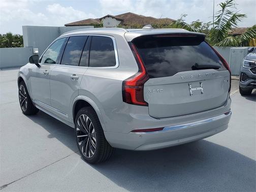 2025 Volvo XC90 B6 Plus 7-Seater