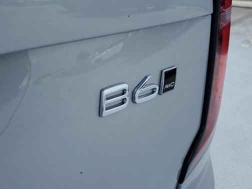 2025 Volvo XC90 B6 Plus 7-Seater