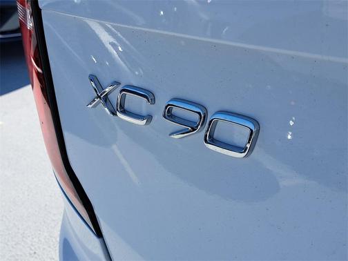 2026 Volvo XC90 Ultra, B6 AWD Gas (mild hybrid), Gasoline, Bright, 7 Seats