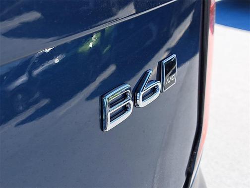 2026 Volvo XC90 Plus, B6 AWD Gas (mild hybrid), Gasoline, Bright, 7 Seats