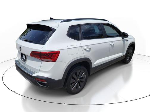 Pure White 2023 Volkswagen Taos 1.5T S