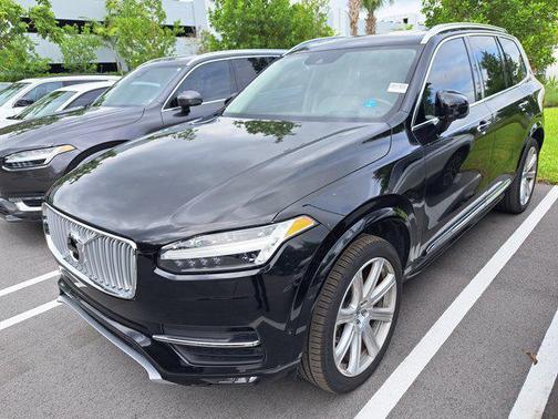 2019 Volvo XC90 T6 Inscription