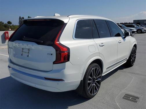 2026 Volvo XC90 Ultra