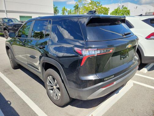 Mosaic Black Metallic 2027 Chevrolet Equinox 1LT