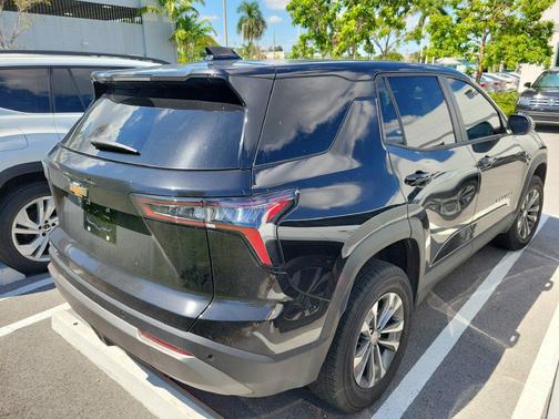 Mosaic Black Metallic 2027 Chevrolet Equinox 1LT