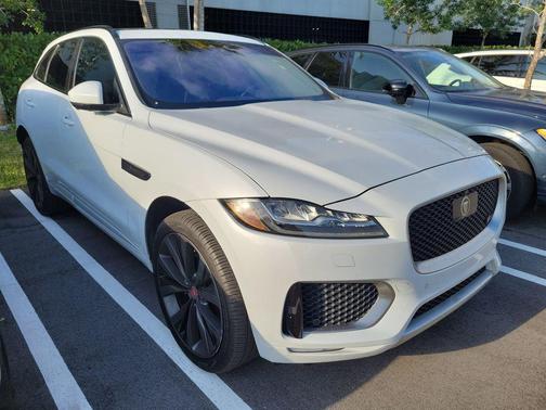 2019 Jaguar F-PACE S