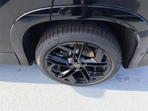 2025 Volkswagen Tiguan 2.0T SE R-Line Black