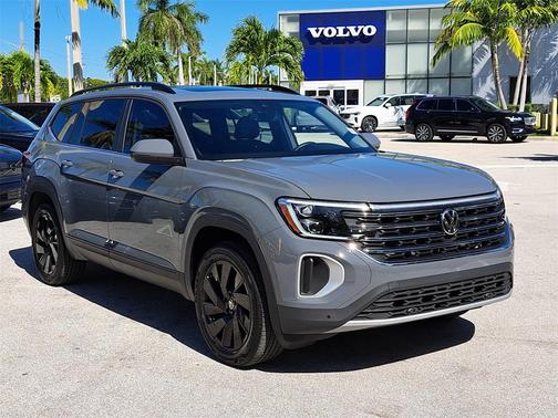 2025 Volkswagen Atlas 2.0T SE w/Technology