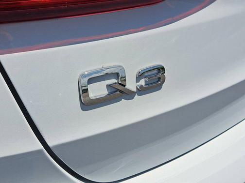 2022 Audi Q3 40 Premium