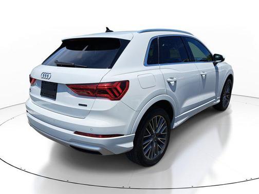 2022 Audi Q3 40 Premium