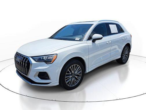 2022 Audi Q3 40 Premium