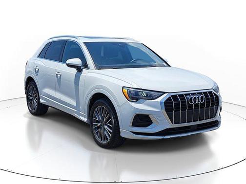 2022 Audi Q3 40 Premium