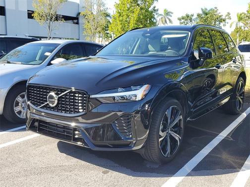 2025 Volvo XC60 Plug-In Hybrid Ultra, T8 AWD Electric/Gasoline, Dark