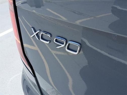 2026 Volvo XC90 B5 Core