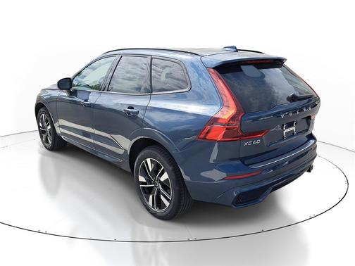 2026 Volvo XC60 B5 Core