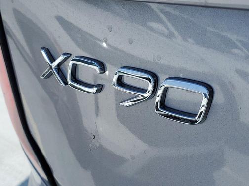 Aurora Silver 2026 Volvo XC90 Plus, B6 AWD Gas (mild hybrid), Gasoline, Bright, 7 Seats