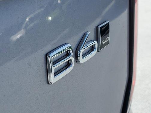 Aurora Silver 2026 Volvo XC90 Plus, B6 AWD Gas (mild hybrid), Gasoline, Bright, 7 Seats