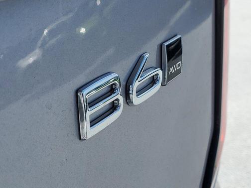 Aurora Silver 2026 Volvo XC90 Plus, B6 AWD Gas (mild hybrid), Gasoline, Bright, 7 Seats