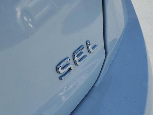 Opal White Pearl 2026 Volkswagen Jetta 1.4T SEL