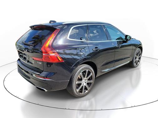 Onyx Black Metallic 2019 Volvo XC60 T5 Inscription