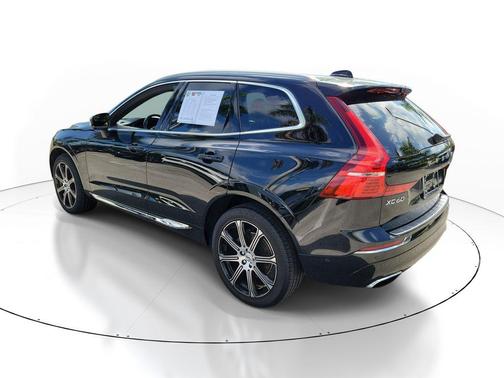 Onyx Black Metallic 2019 Volvo XC60 T5 Inscription