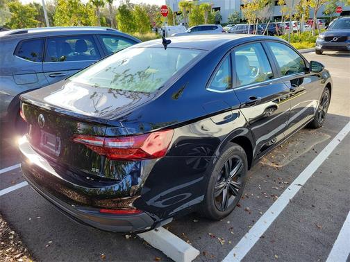 2022 Volkswagen Jetta 1.5T SE