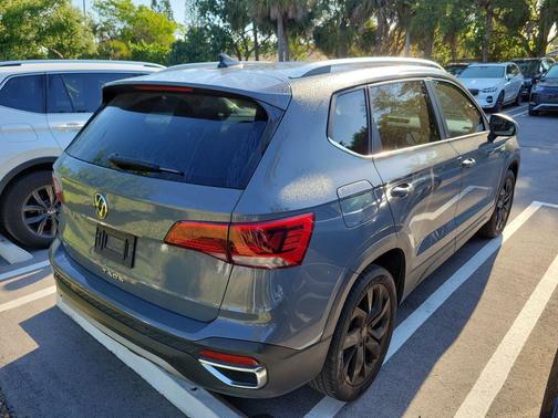 2023 Volkswagen Taos 1.5T SE
