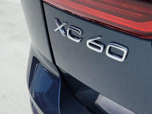 Denim Blue Metallic 2026 Volvo XC60 B5 Plus
