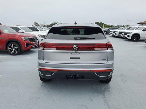 2025 Volkswagen Atlas Cross Sport 2.0T SE w/Technology 4MOTION