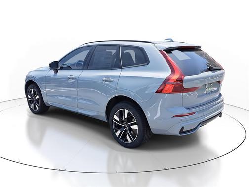 2026 Volvo XC60 B5 Core