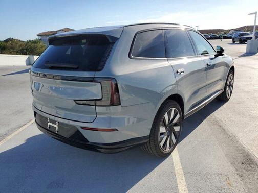 2025 Volvo EX90 Twin Motor Plus