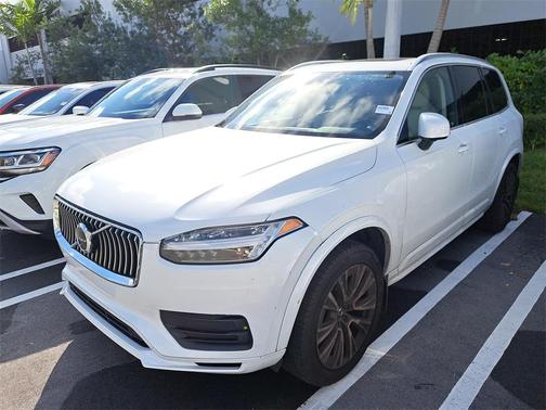 2020 Volvo XC90 T5 Momentum