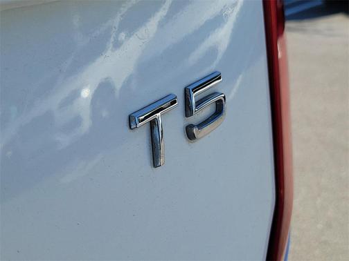 2020 Volvo XC90 T5 Momentum