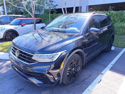 2022 Volkswagen Tiguan 2.0T SE R-Line Black