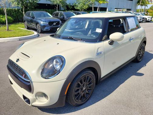 Pepper White 2020 MINI Hardtop Cooper S