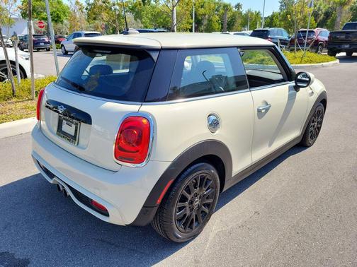Pepper White 2020 MINI Hardtop Cooper S