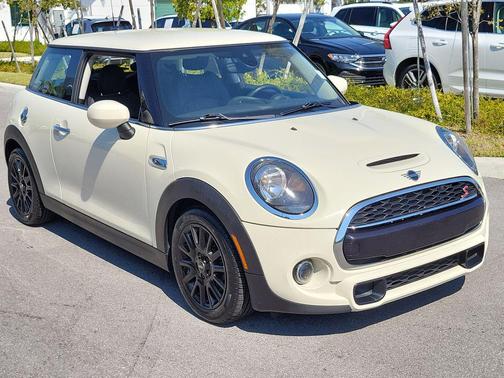 Pepper White 2020 MINI Hardtop Cooper S