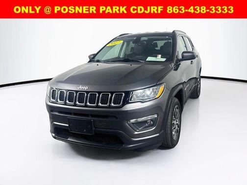Granite Crystal Clearcoat Metallic 2017 Jeep Compass Latitude